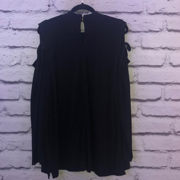 Open Shoulder - Picture 3 of 3